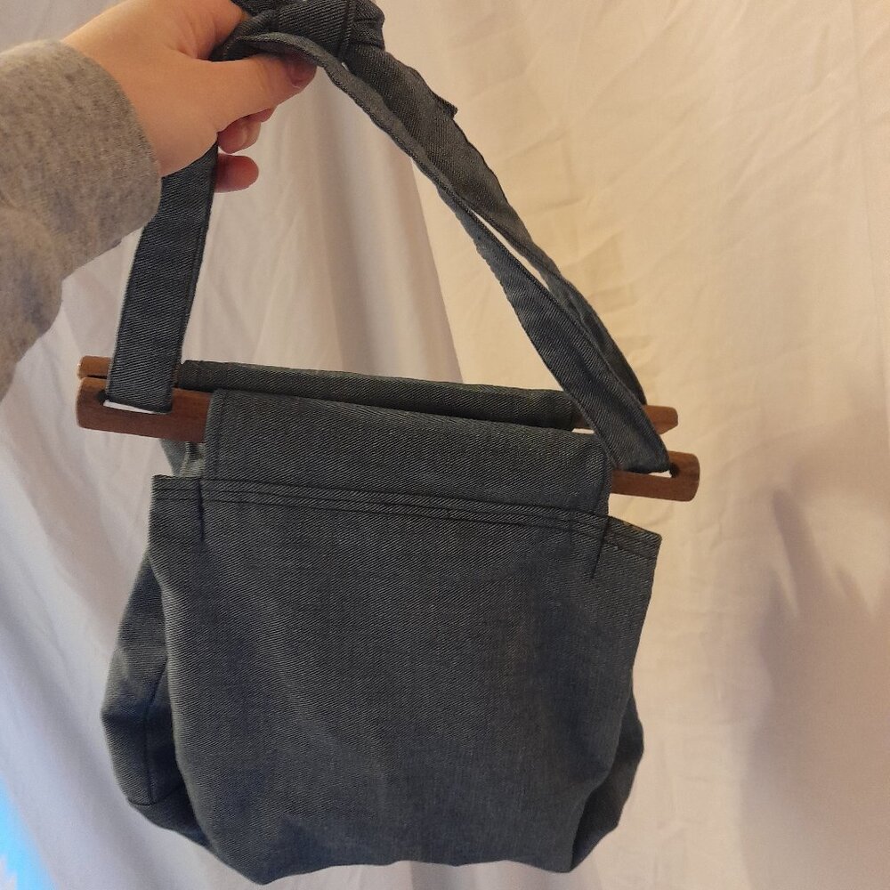 Vintage Retro Handmade 1970s Boho Denim Purse w/ wooden closures & Bow detailing - Picture 8 of 10